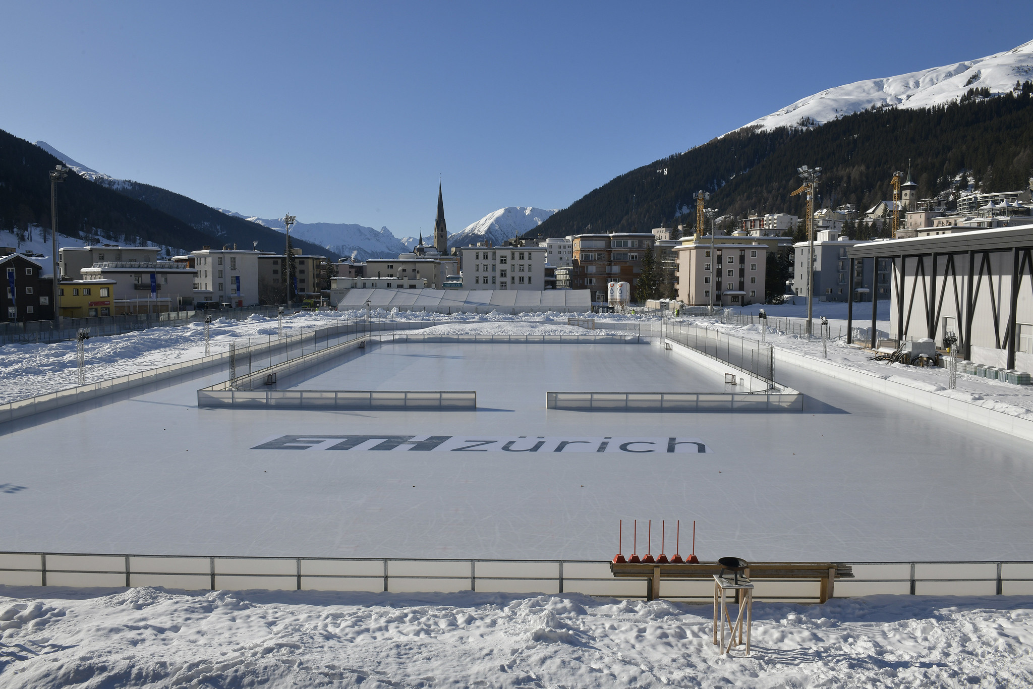 ETH Meets Davos 2020 - Ice skating field